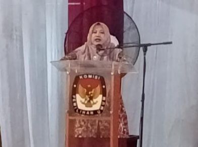 Ketua KPU Tanjabtim, Khodijatul Qubro saat menyampaikan kata sambutan