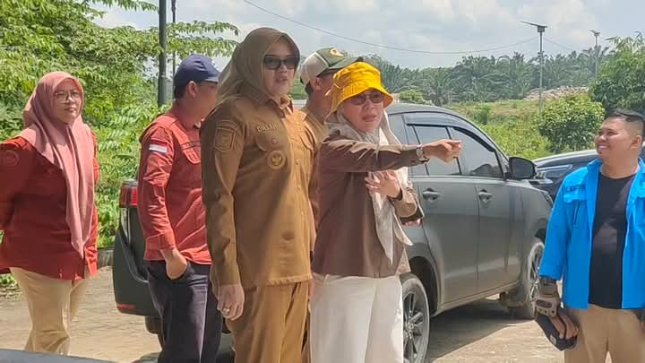 Bupati Dillah Saat Meninjau TPA 