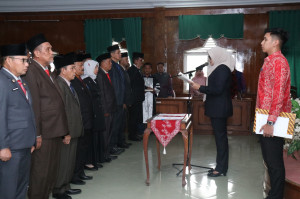 Bupati Dillah Lantik 19 Pejabat Eselon II