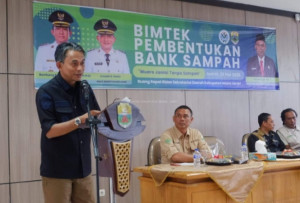 Wabup Muaro Jambi Buka Bimtek Pembentukan Bank Sampah