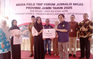 SKK Migas-Jadestone Beri Beasiswa kepada Dua Pelajar Tanjabbar