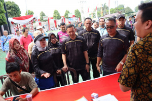 Masyarakat Padati Halaman Kejari Tanjabtim, Ada apa ?