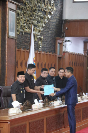 Gubernur Al Haris Tegaskan Perubahan APBD 2025 Berorientasi pada Kepentingan Masyarakat   