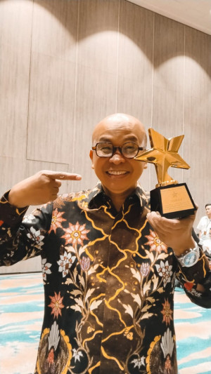 Majelis Kehormatan PP IWO  Terima Penghargaan Nugra Jasa  Dharma Pustaloka