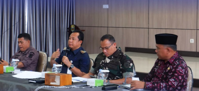 Bupati BBS Pimpin Rapat 