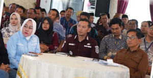 Reses di Tanjabtim, Ketua DPRD Zilawati Dampingi H. Bakri Bawa Pejabat Balai PUPR Kawal Program Pusat
