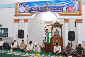 Wabup Tanjab Barat Gelar Safari Ramadan di Desa Rantau Badak Lamo, Muara Papalik