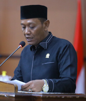 “Apresiasi Tapi Kritis! Fraksi PAN ‘Kupas Tuntas’ LKPJ 2025: Jalan Rusak, Sampah Menumpuk hingga Kapal 10 GT Dipertanyakan”