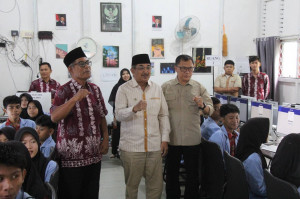 Pantau Langsung TKA 2026, Bupati Anwar Sadat Dorong Peningkatan Kualitas Pendidikan