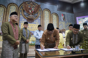 Anwar Sadat Perkuat Sinergi Daerah di HUT ke-80 Pemkot Jambi, Kerja Sama Strategis Tanjab Barat–Kota Jambi Resmi Dimulai